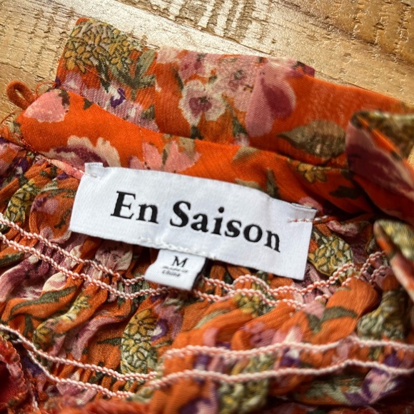 En Saison Gorgeous Smocked Floral Mini Dress, Size Medium - Picture 13 of 16